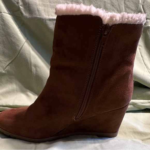 Jounee Nonie Wedge Boots - Picture 4 of 6